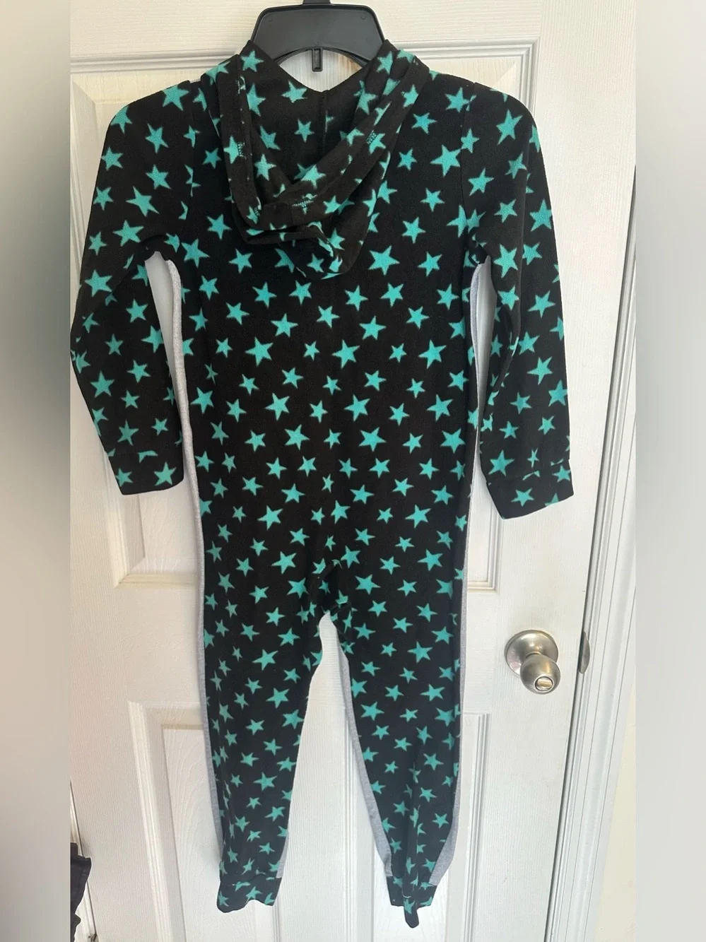 Disney Descendants 3 Girls Size 8 Zip Pajamas Sleepwear pjs One Piece